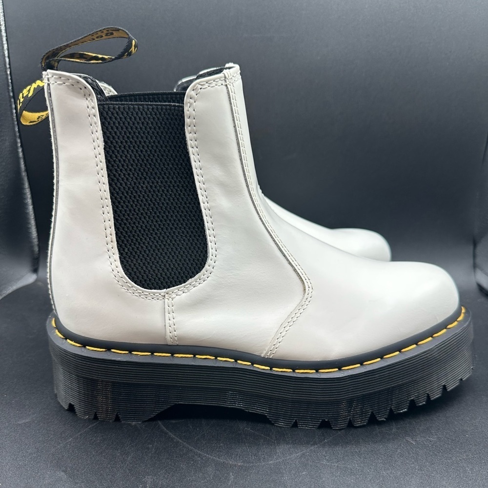 Dr. Martens 2976 Quad Platform White Chelsea Boot - Womens Sz 8